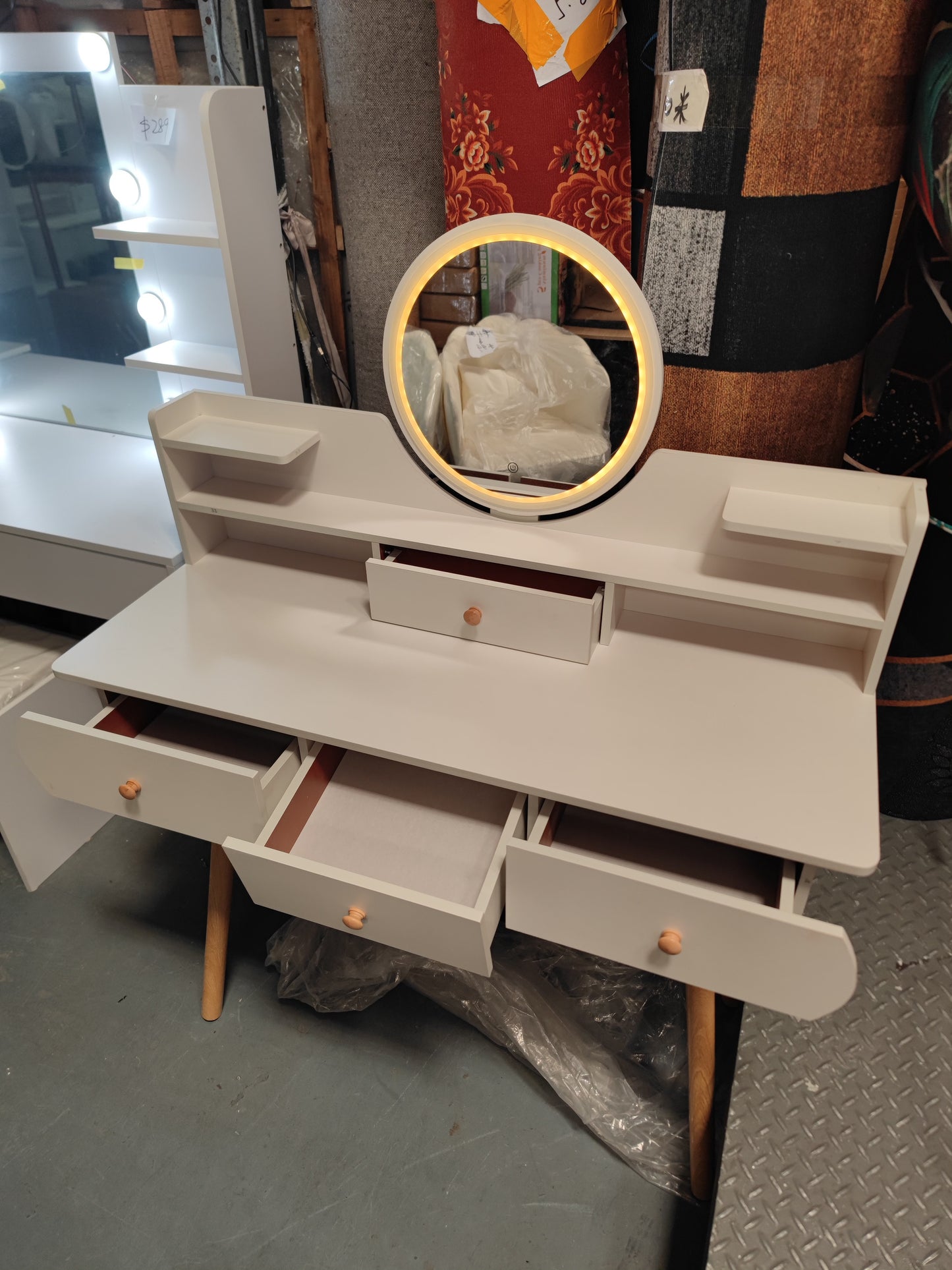 Elegant Dressing table with LED 100m